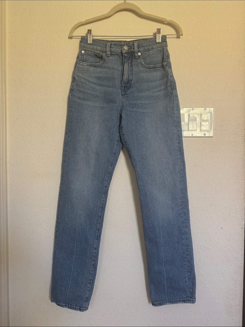 Madewell 90’s Straight Light Blue Denim Jeans Size 24